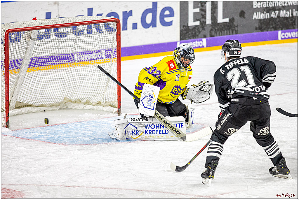 DEL; Koelner Haie - Krefeld Pinuguine; Koeln, 24.11.2019